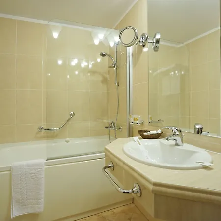 Citrin - Adults Only 3* براشوف